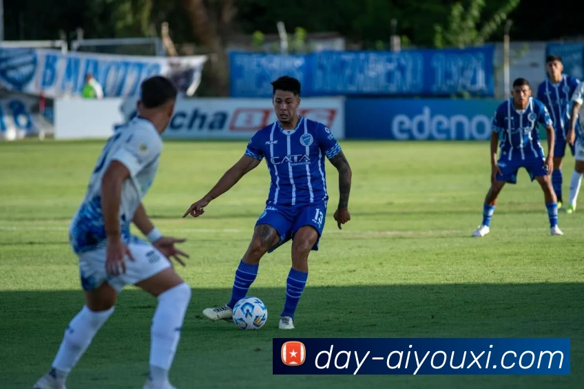 尤利安纳格尔斯曼：从战术天才到足球界新星的崛起之路